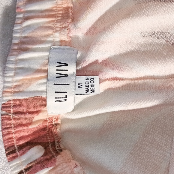 Short Set - Picture 6 of 6